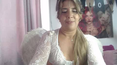 Hi guys   Im victoria  Be the one who can control me in PVT online show from October 2025 03:24:01 PM