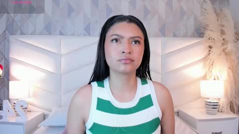 Snapshot of victoria___jonnes chatting on September 2025 12:18:01 PM victoria___jonnes online show from September 2025 12:18:01 PM