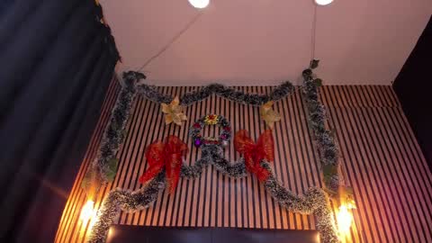 victorira online show from December 2024 02:21:01 AM