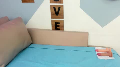 VICTORIA online show from September 2025 09:15:01 PM