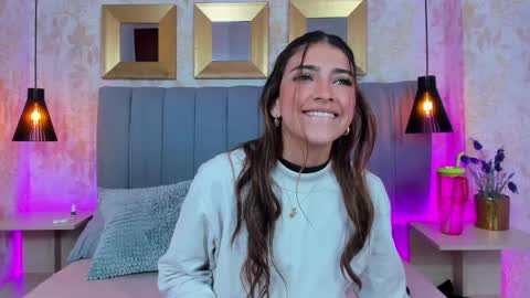  Victoria Lozano  online show from February 2025 12:42:01 PM