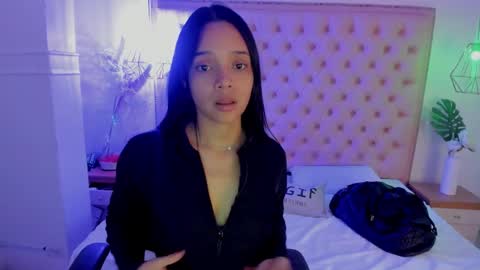 victoria_kitt online show from November 2025 07:04:02 PM
