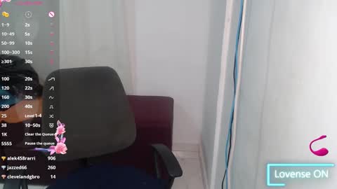 Snapshot of victoria_milf06 chatting on February 2025 09:32:02 AM victoria online show from February 2025 09:32:02 AM