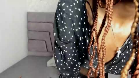 Snapshot of victoria_noir_18 chatting on October 2025 07:26:02 PM Vicky online show from October 2025 07:26:02 PM