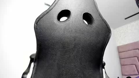 Snapshot of victoria_noir_18 chatting on November 2025 03:28:02 PM Vicky online show from November 2025 03:28:02 PM