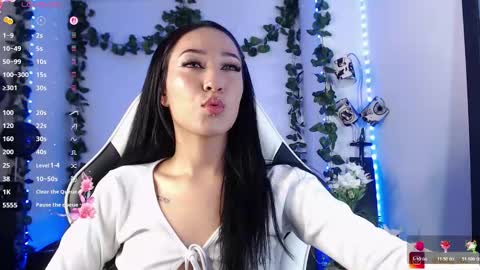 Victoria  online show from November 2025 02:11:02 AM