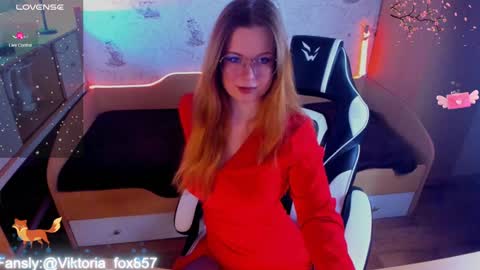 Snapshot of victoria_the_fox chatting on January 2025 08:13:02 AM    -   The Divine Fox online show from January 2025 08:13:02 AM