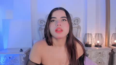 Snapshot of victoria_vallejo chatting on December 2024 11:32:02 AM victoria  online show from December 2024 11:32:02 AM