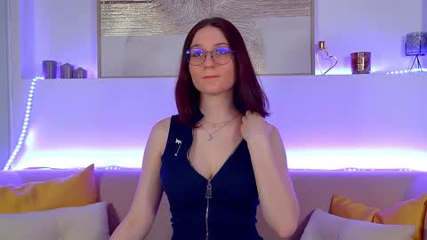 Victoria online show from February 2025 07:10:01 PM