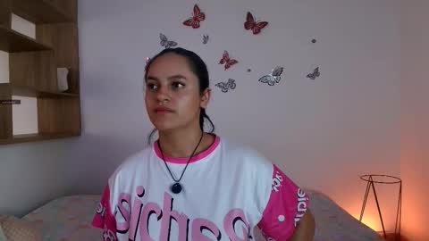 Victoria online show from November 2025 07:24:02 PM