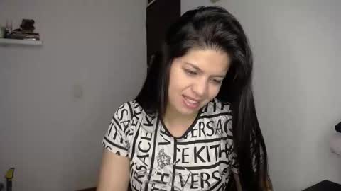 victorialg online show from November 2025 08:19:02 PM