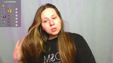 victoriassecrets_ online show from October 2025 01:41:02 PM