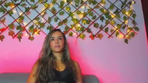 victoriia_rose_ online show from November 2025 03:31:02 AM