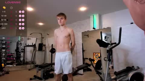 Snapshot of vid2725 chatting on November 2025 03:12:01 PM David Vitalii online show from November 2025 03:12:01 PM