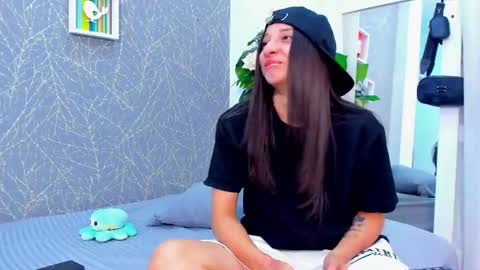viictoriiasaenz online show from June 2026 03:33:01 AM