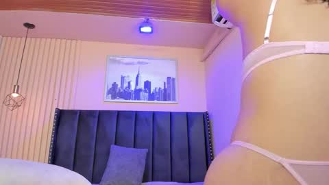 Viiolett online show from January 2026 07:48:02 PM