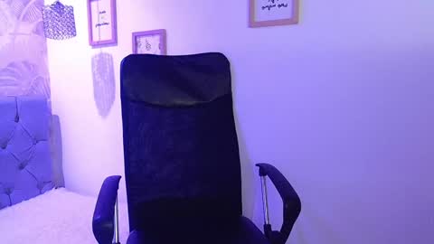 Snapshot of viiolleta chatting on January 2025 06:23:01 PM viioleta online show from January 2025 06:23:01 PM