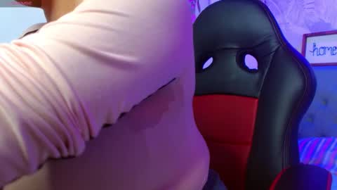 viioleta online show from November 2025 12:27:02 PM