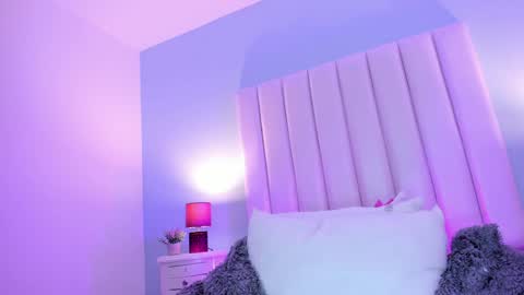 Violet online show from January 2025 06:49:01 PM