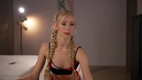 Snapshot of vika54784 chatting on October 2025 05:52:01 AM vika54784 online show from October 2025 05:52:01 AM