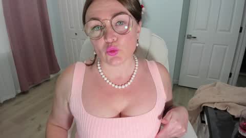 Ukrainian-woman online show from December 2024 04:15:02 PM