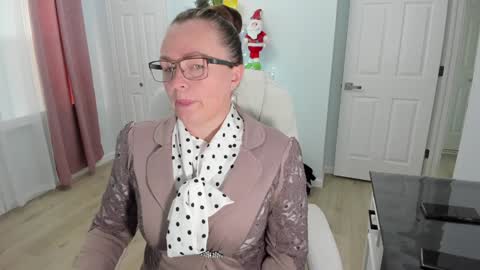 Ukrainian-woman online show from December 2024 01:23:02 PM