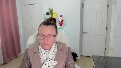 Ukrainian-woman online show from December 2024 04:28:01 PM