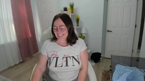 Ukrainian-woman online show from February 2025 02:37:01 PM