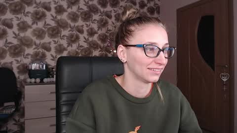 Snapshot of vikaericka chatting on December 2024 03:00:02 AM Vika online show from December 2024 03:00:02 AM