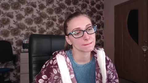 Snapshot of vikaericka chatting on January 2025 06:19:02 PM Vika online show from January 2025 06:19:02 PM