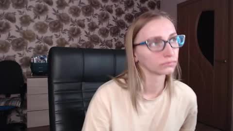 Snapshot of vikaericka chatting on January 2025 02:47:01 AM Vika online show from January 2025 02:47:01 AM