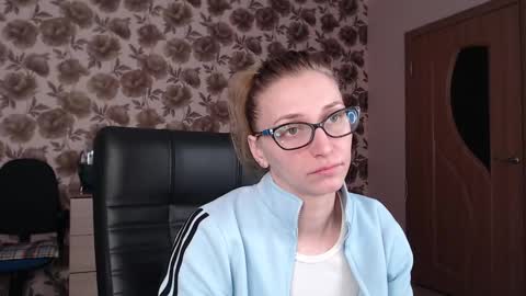 Snapshot of vikaericka chatting on January 2025 12:12:01 AM Vika online show from January 2025 12:12:01 AM