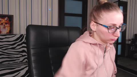 Snapshot of vikaericka chatting on February 2025 07:55:01 AM Vika online show from February 2025 07:55:01 AM