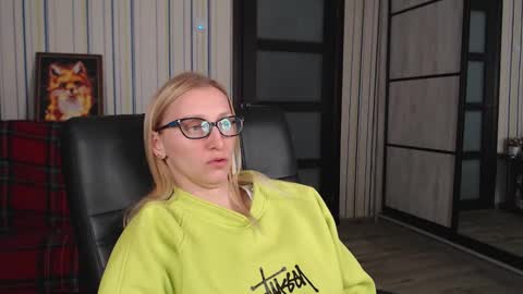 Snapshot of vikaericka chatting on September 2025 02:07:02 PM Vika online show from September 2025 02:07:02 PM