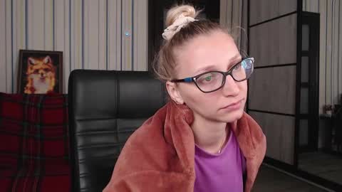 Snapshot of vikaericka chatting on September 2025 01:31:02 AM Vika online show from September 2025 01:31:02 AM