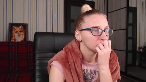 Snapshot of vikaericka chatting on October 2025 02:17:01 AM Vika online show from October 2025 02:17:01 AM