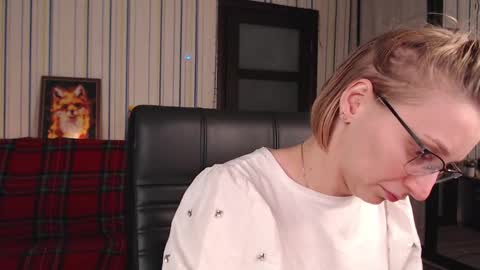 Snapshot of vikaericka chatting on January 2026 10:14:02 PM Vika online show from January 2026 10:14:02 PM