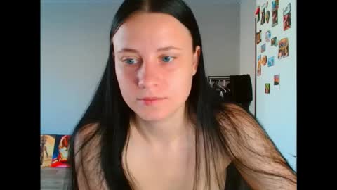 Snapshot of viki_kelt chatting on September 2025 01:43:01 AM Viki Kelt online show from September 2025 01:43:01 AM