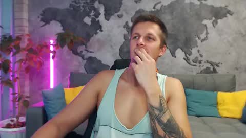 vikingchrisss online show from November 2025 10:39:02 AM