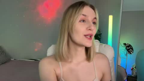 Vikky online show from May 2026 12:39:02 AM