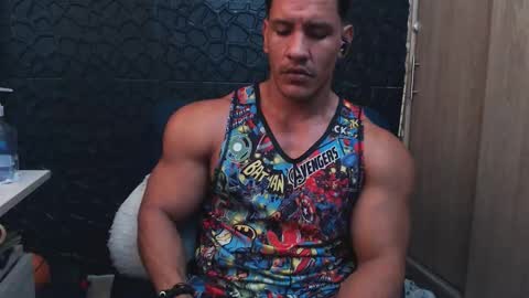 Viktor Herrera online show from November 2025 05:34:02 PM