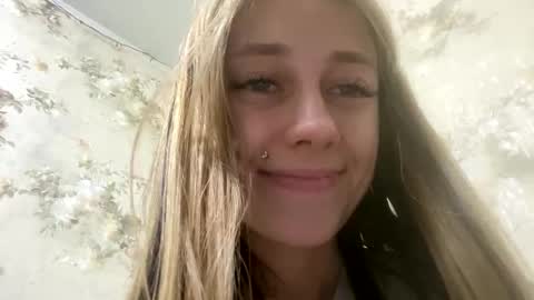 Snapshot of viktoria9898 chatting on June 2026 01:09:01 AM Sweett online show from June 2026 01:09:01 AM