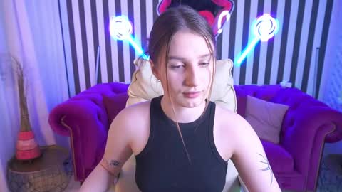 VikVikLove online show from April 2026 11:13:02 AM