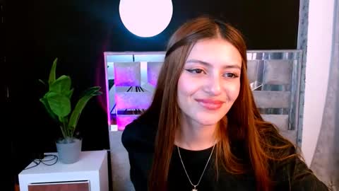 Snapshot of viky_evanss chatting on October 2025 07:36:01 PM viky_evanss online show from October 2025 07:36:01 PM