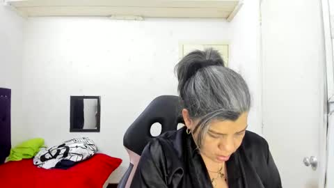 VIKY ADAMS online show from September 2025 10:40:01 AM