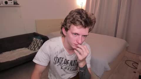 Dimoooooon online show from October 2025 03:25:03 AM