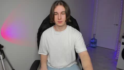 Vincent Strong online show from December 2024 10:53:02 AM