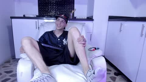 Snapshot of vincenthunter chatting on January 2025 10:45:02 PM Vincent online show from January 2025 10:45:02 PM