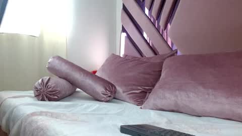 vinitryjhonson online show from December 2025 01:49:01 PM