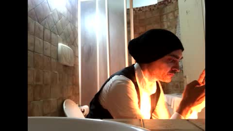 Snapshot of vinmin90 chatting on December 2024 12:54:01 AM Zenith online show from December 2024 12:54:01 AM